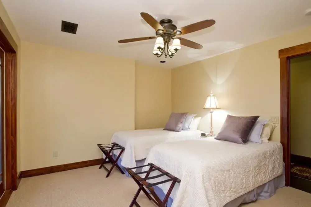 Majestic Carefree 3 BR by Casago