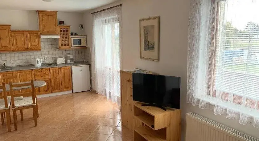 Pension 325