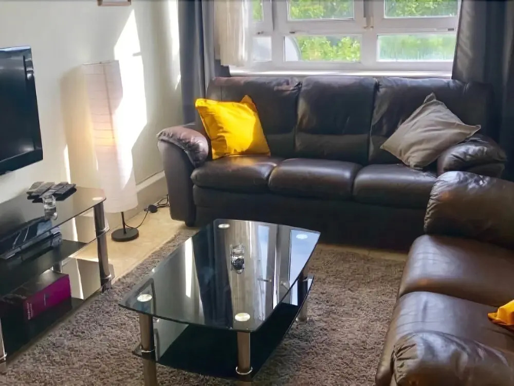 Central 2 Bed Apt Next To Victoria Station