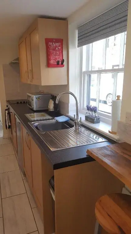 1 Bedroom Apartment with Free Parking