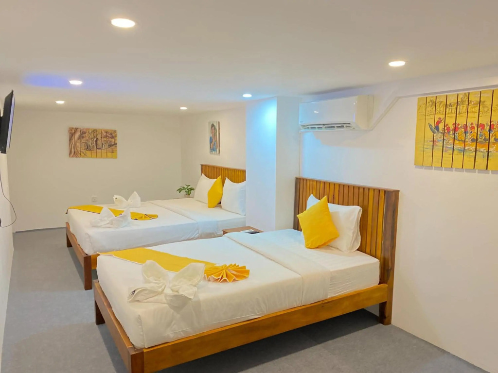 Grand Elevation Hotel