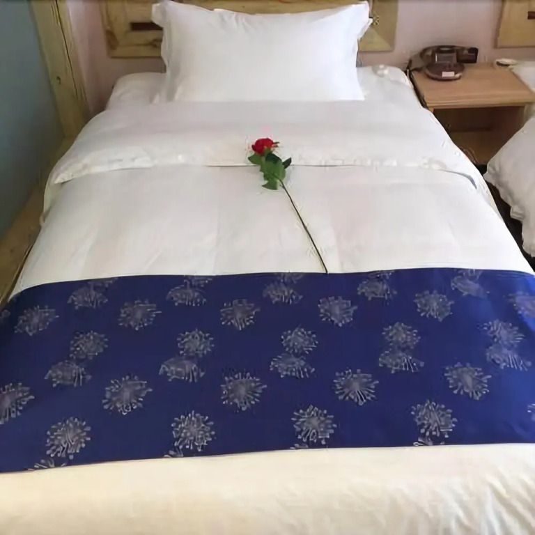 Zhaxi Zhuomu Hotel