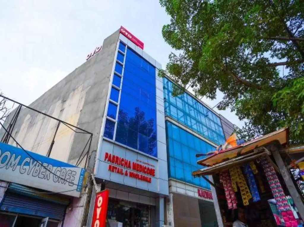 OYO 62582 Hotel Sunshine