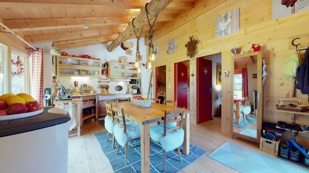 Authentic chalet full of charm, 5min. from Anzère