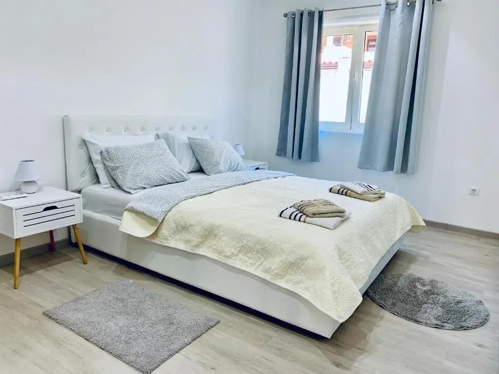 P&I Apartments Jadranska 74,Dobrota