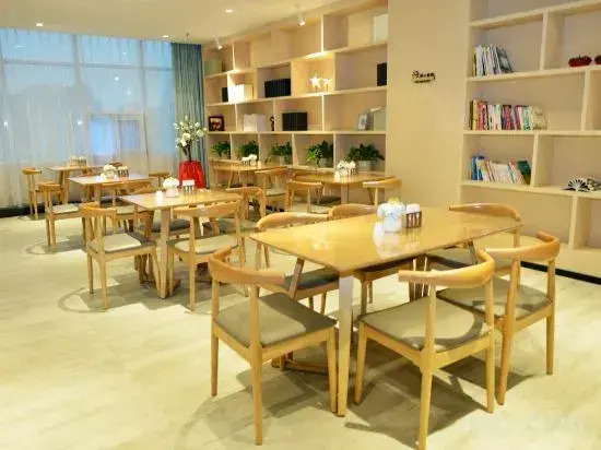 Bella Hotel (Dongying Guangrao Le'an Street International Expo Center)