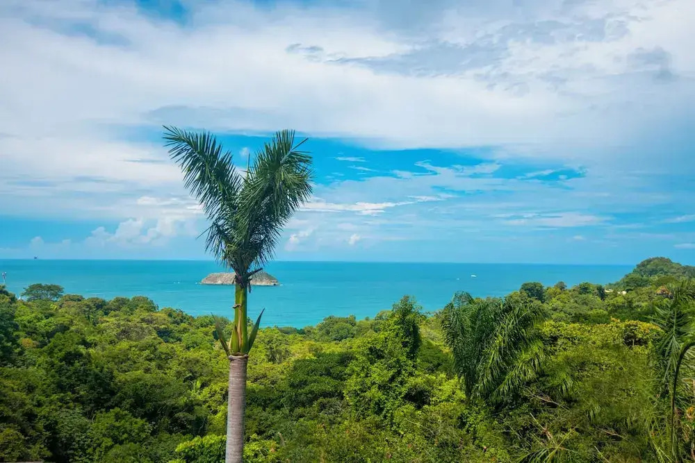 Villa Roca Boutique Resort & Suites
