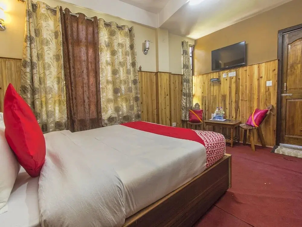 Hotel Chittiz by OYO Roooms