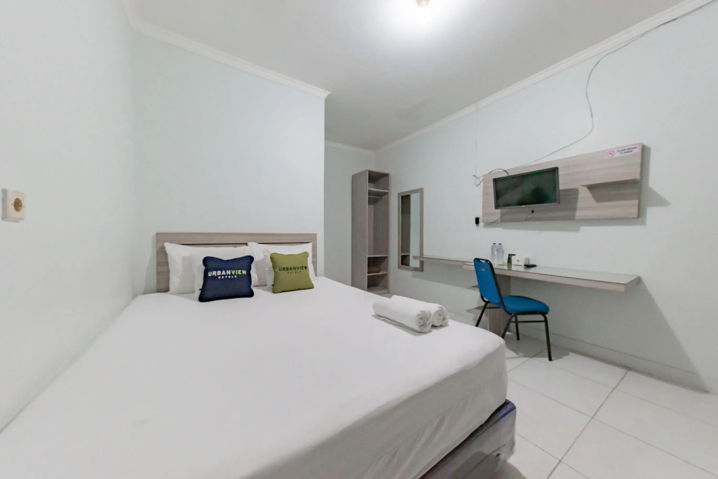 Urbanview Hotel Sunday Cirebon by RedDoorz