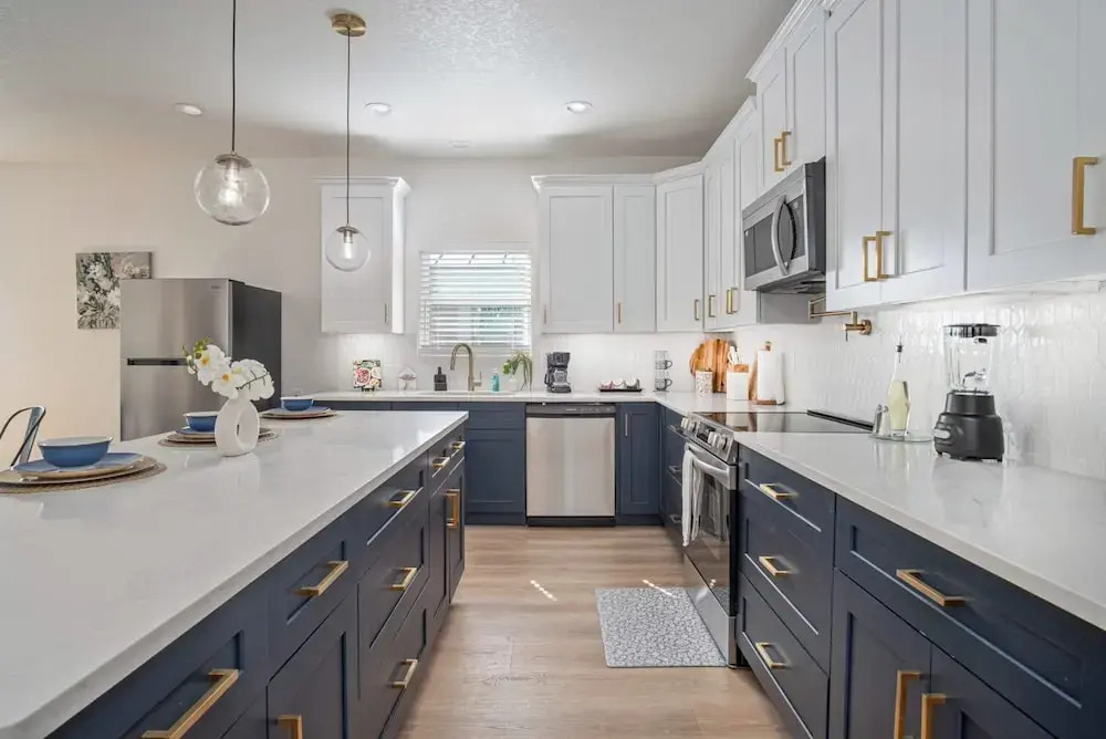 Enjoy 4br/3ba Comfort & Convenience Near Downtown!