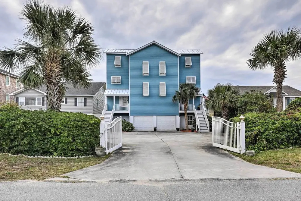 Oceanfront Atlantic Beach Escape w/ Balconies