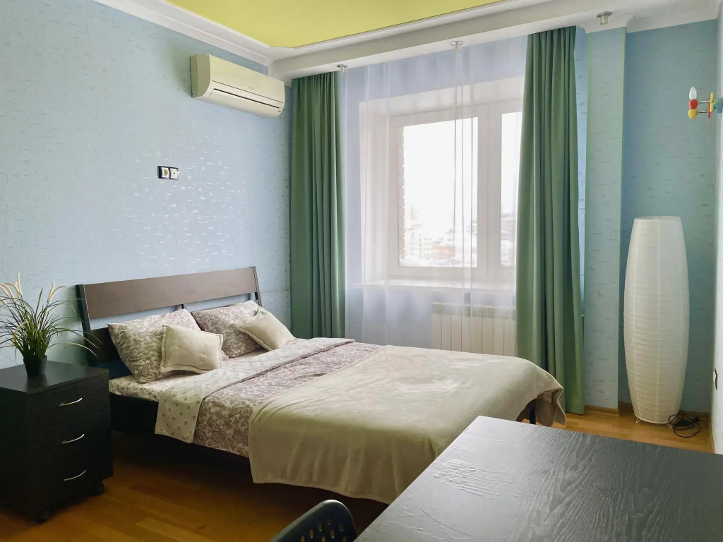 Апартаменты SunVille (Санвиль) на улице Тихомирнова