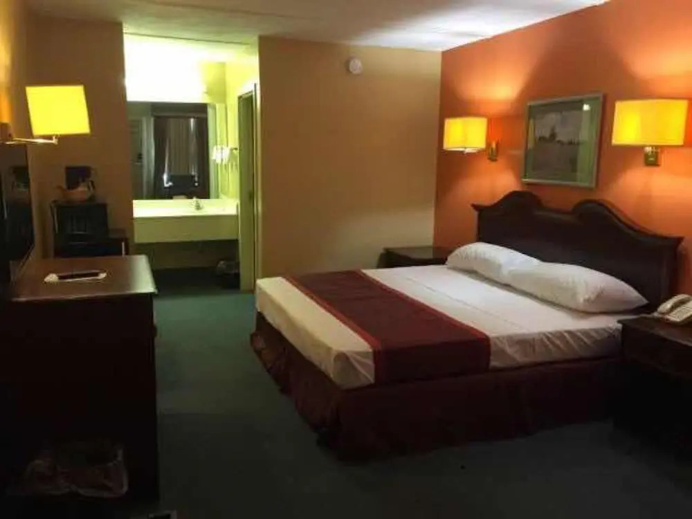 Motel 6 Bracey, VA I 85