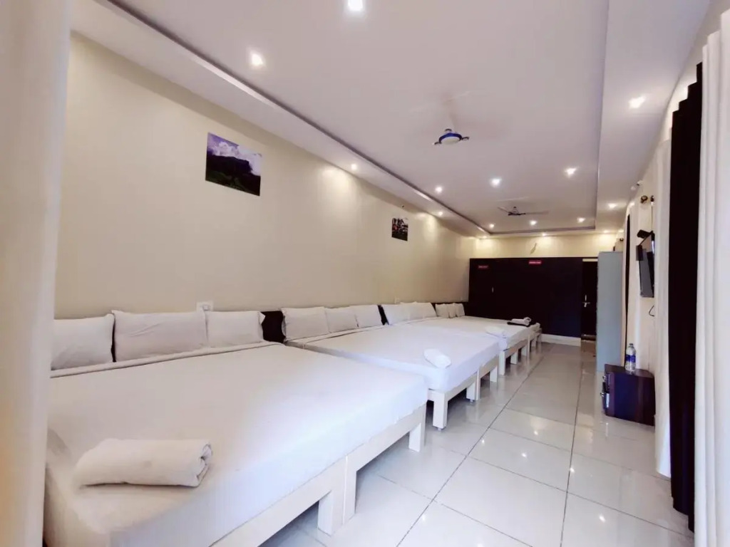 Chirooss Homestays And Resorts