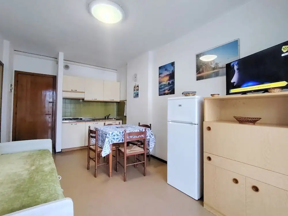 Luminous Apartment Just Next to the Beach