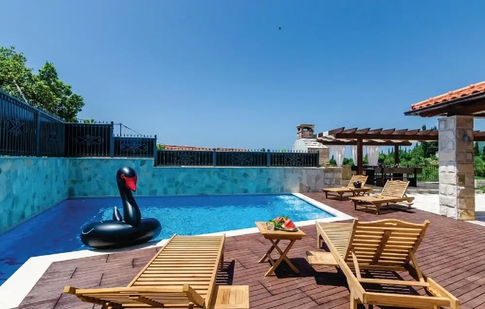 Villa Ucovic - Five-bedroom Villa With Terrace and Swimming Pool ID Direct Booker 4758