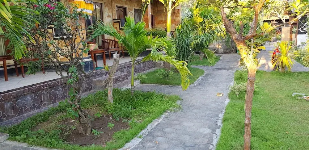 The Deny's Huts