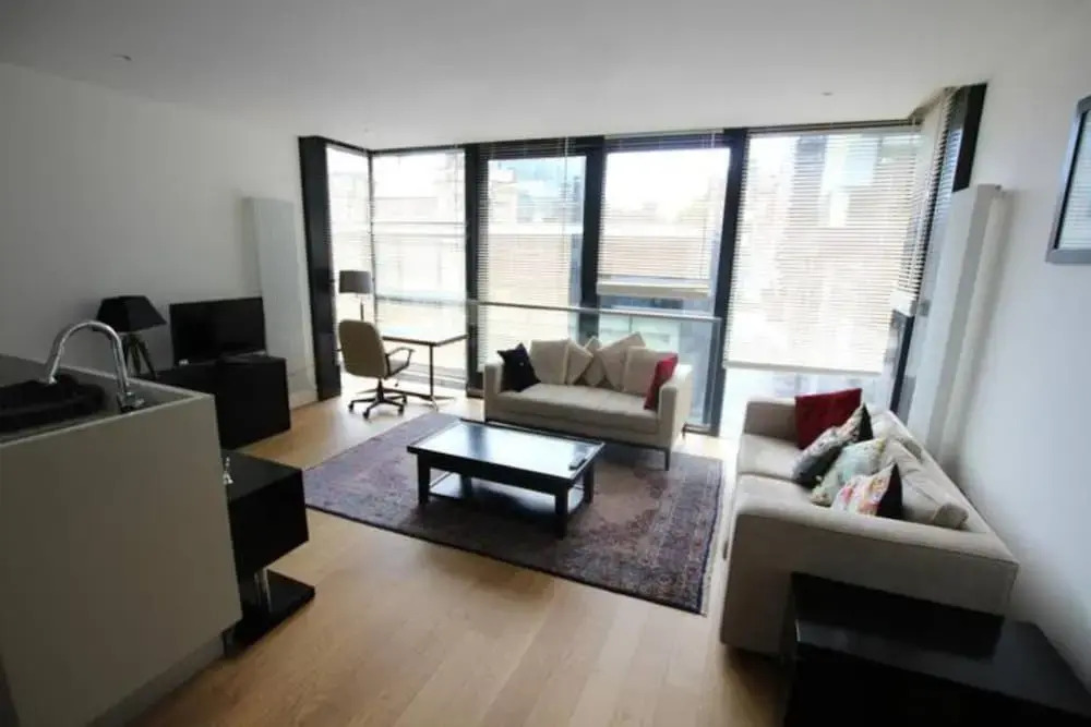 Modern 1-Bed in the Iconic Quartermile Area