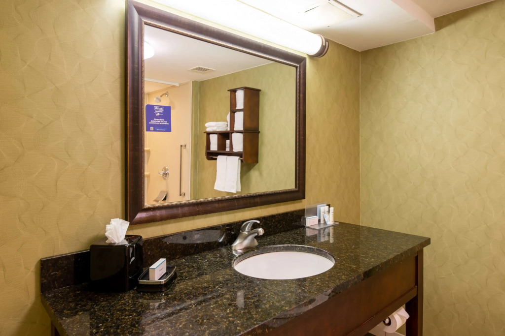 Hampton Inn Winston-Salem Hanes Mall