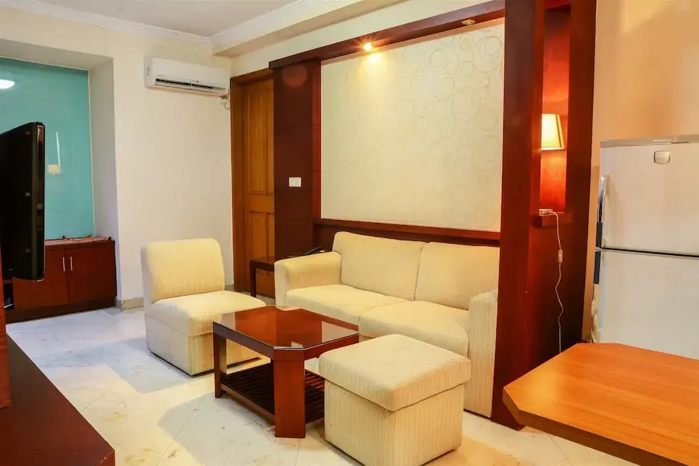 Big 1 Bedroom Park Royale Apartment By Travelio