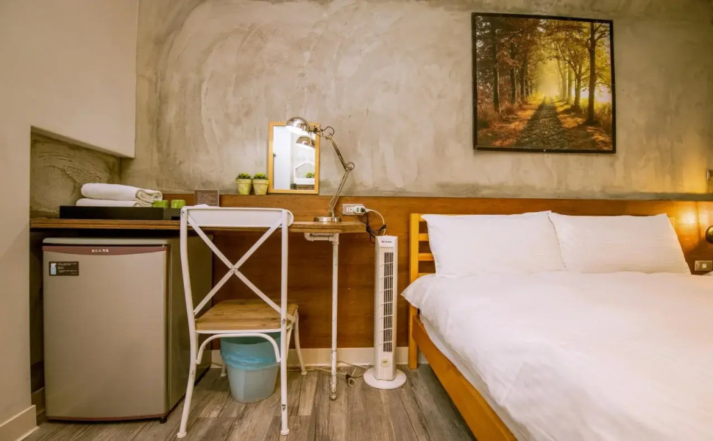 Tomer Hostel