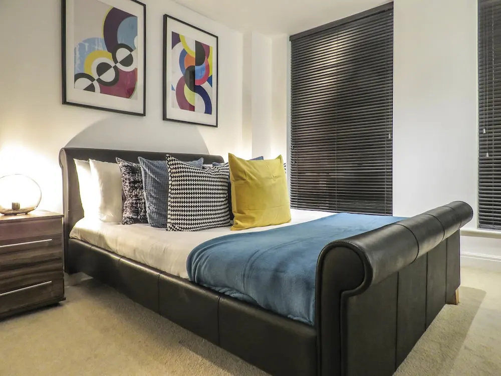 Tudors eSuites Birmingham Apartments with Parking