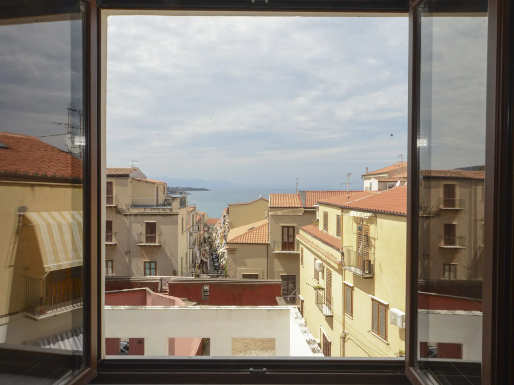 Cefalu in Blu