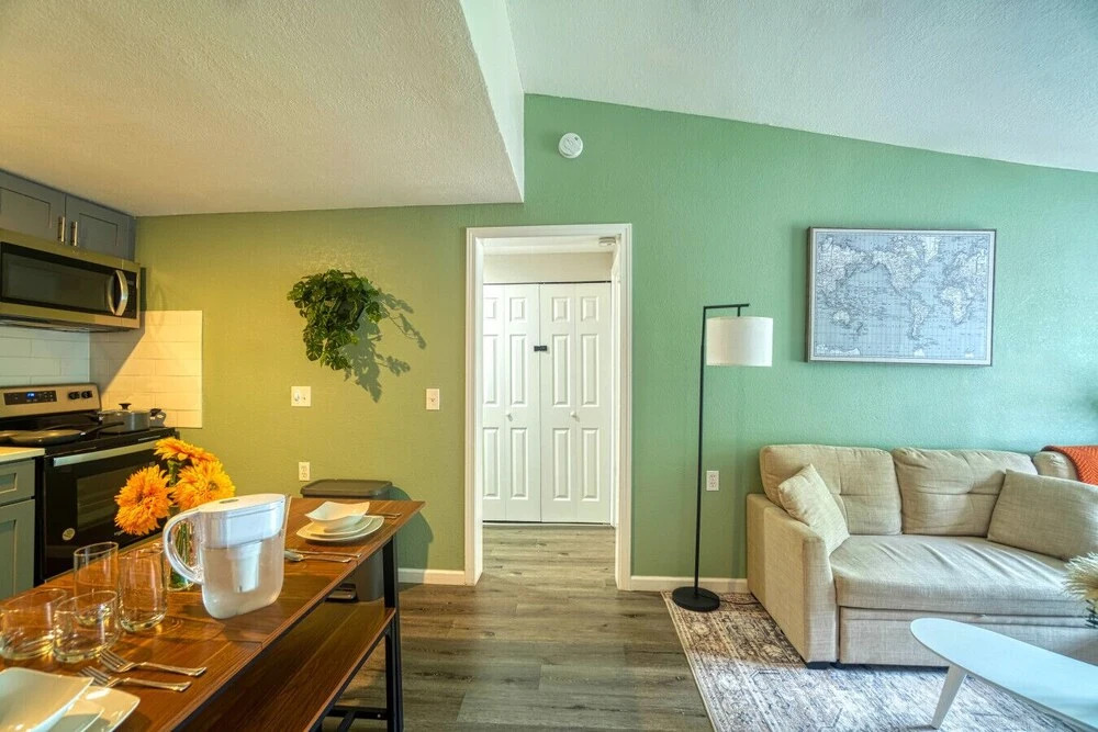Cozy 1BR Apt - 6mi to Ft Moore