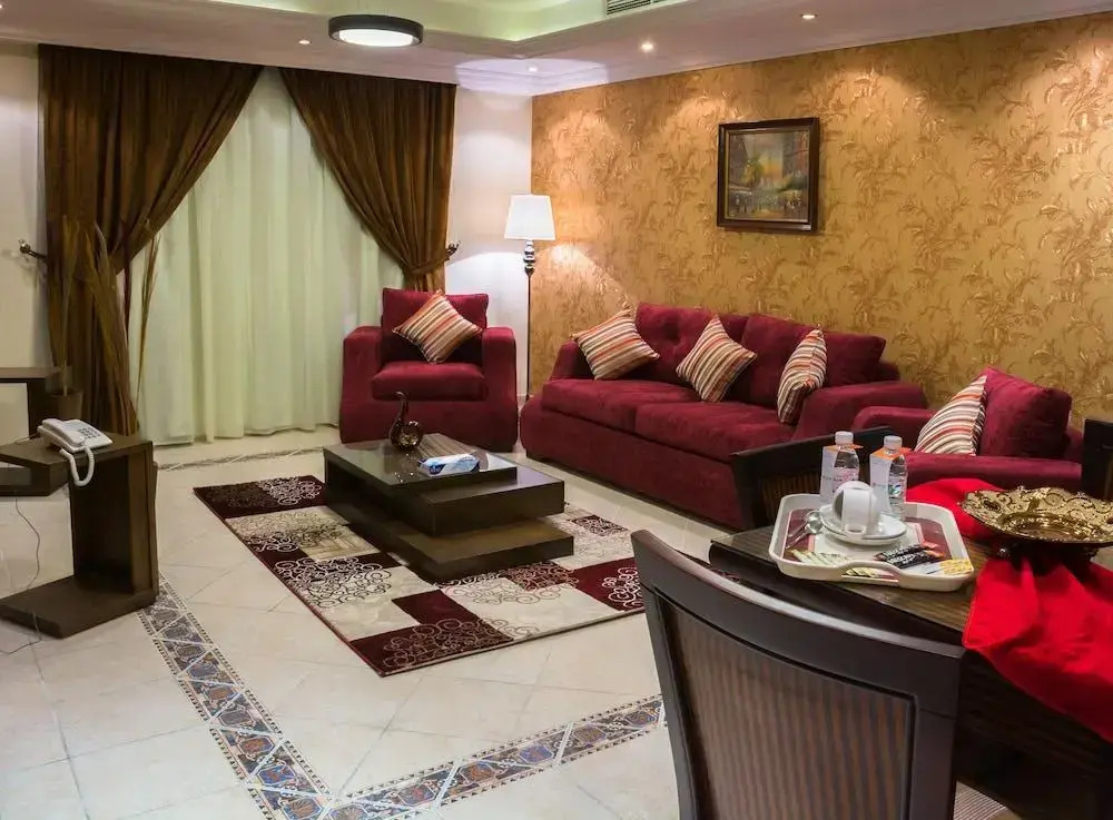 Safari Hotel Suites
