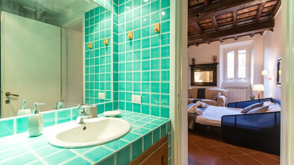 Rental in Rome Scala Studio
