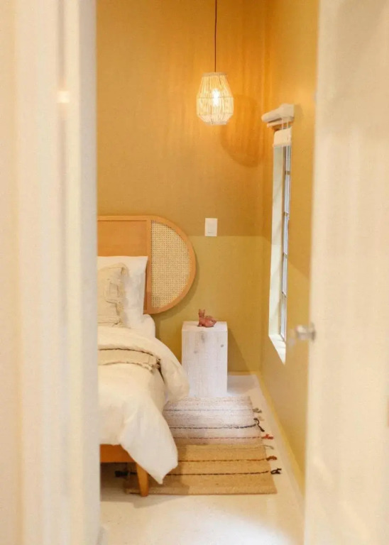 Mr. W Kin Pech - 1 Amazing 2BR, Designer's Choice