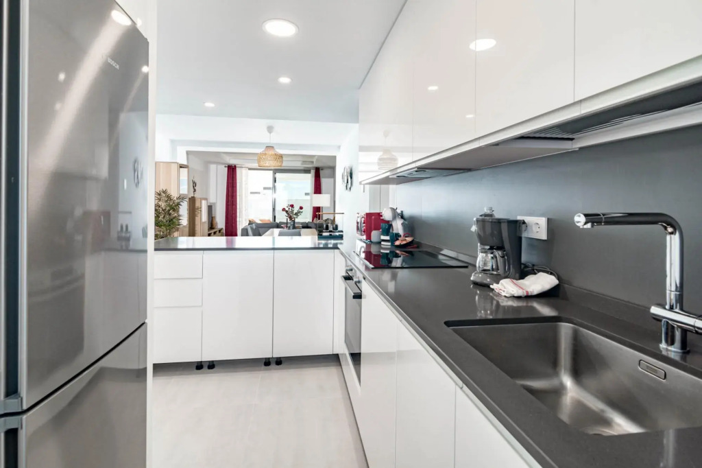 VG13- Modern apartment, 5 min to beach