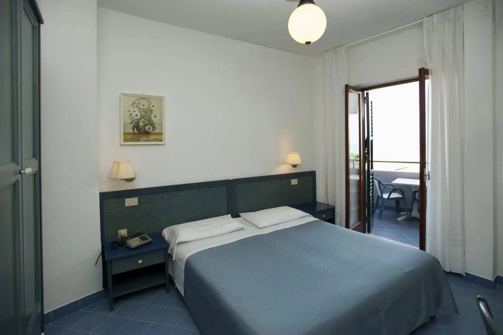 Hotel Baia Di Puolo