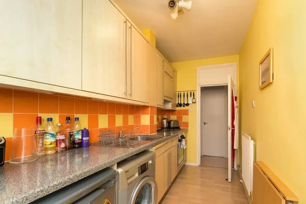 Cute 2BR Home Near Tower Bridge, 4 Guests