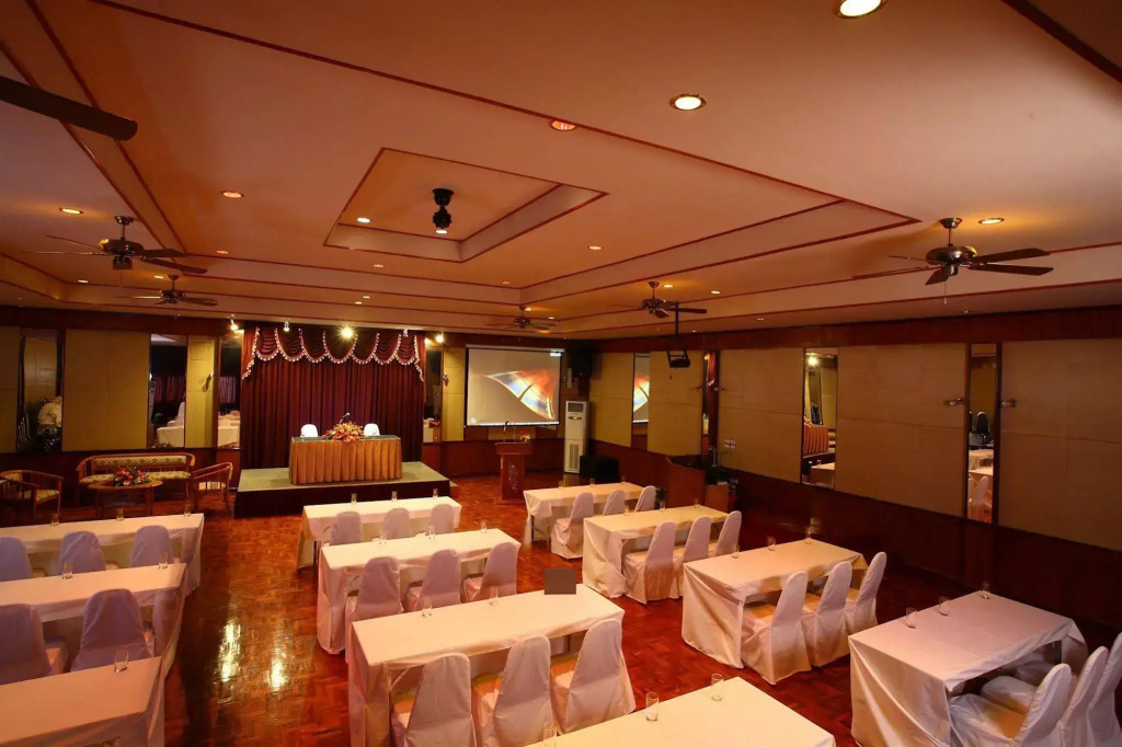 The Palm Garden Hotel