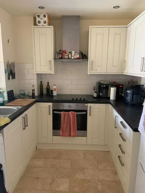 Tranquil 1 Bedroom Apartment With River View