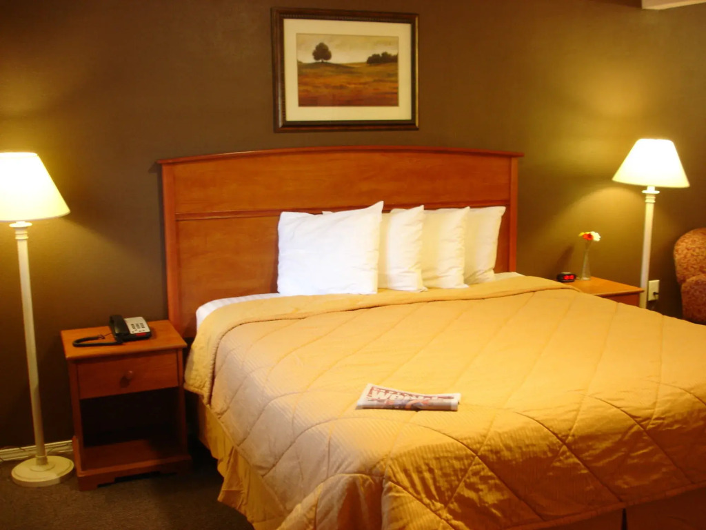 Valueinn Eugene - Airport