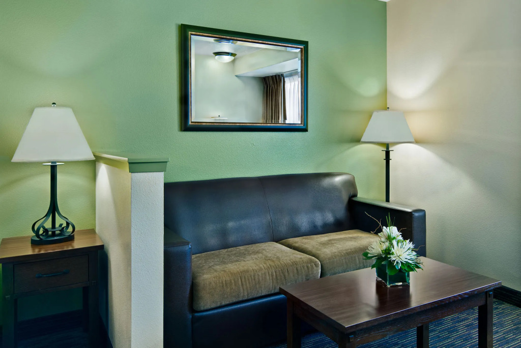 Oxford Suites Hermiston