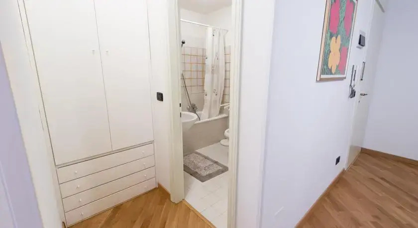 Adige Halldis Apartment