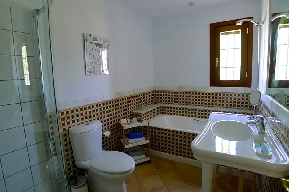 Salvatierra Guest House