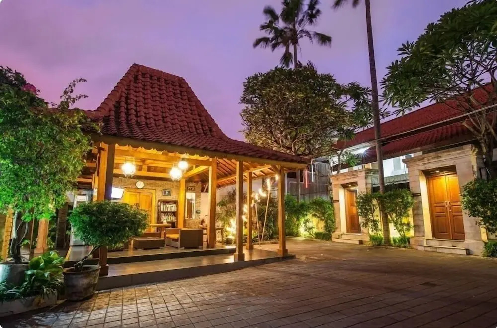 SMV . 4-BR · 4BR Pool Prime Area Walk To Beach N Shops Legian