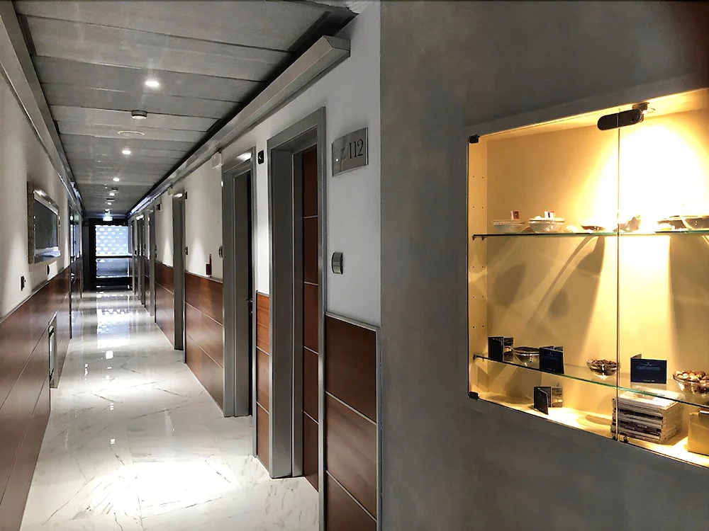 Casta Hotel