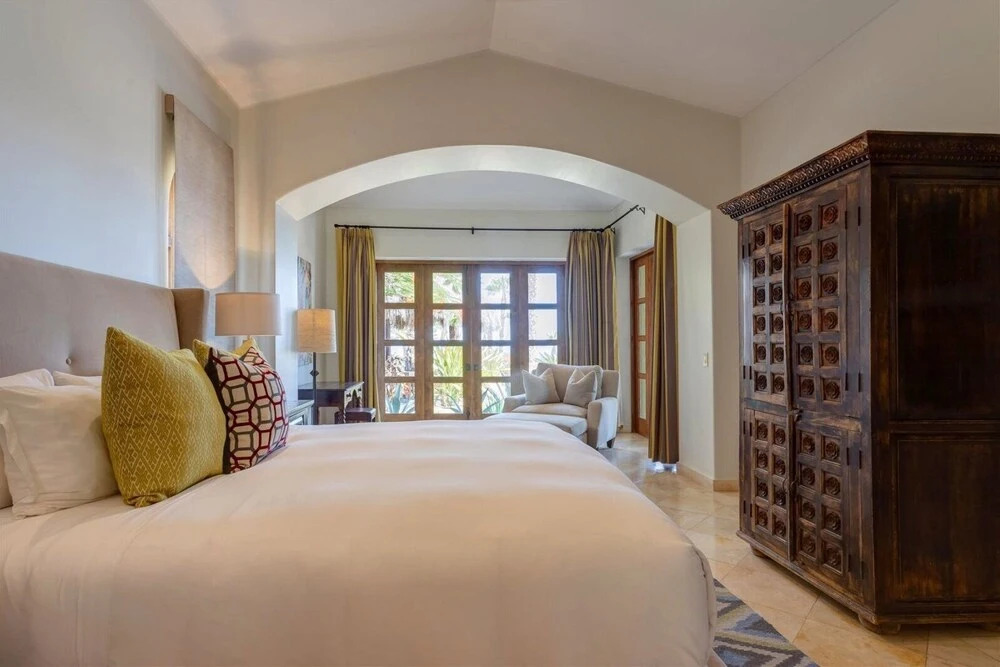 Casa Maravillas: 4 Bdrm Colonial Inspired Design Villa in Punta Ballena at a Discounted Rate!