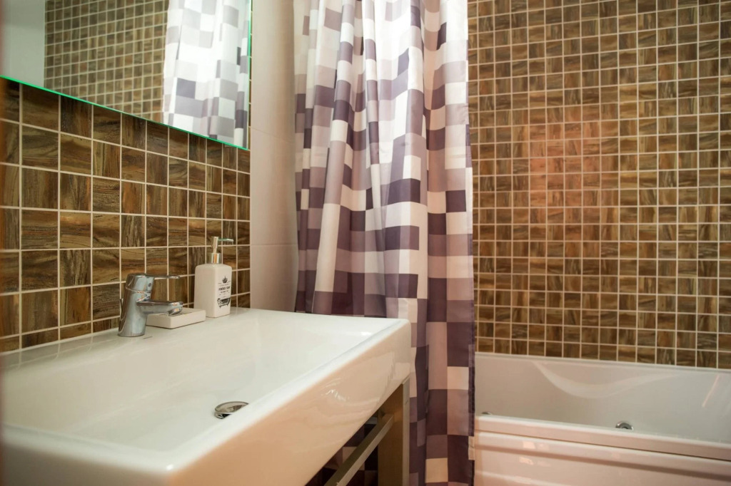 A04 - Large Modern 1 bed Apartment with pool by DreamAlgarve
