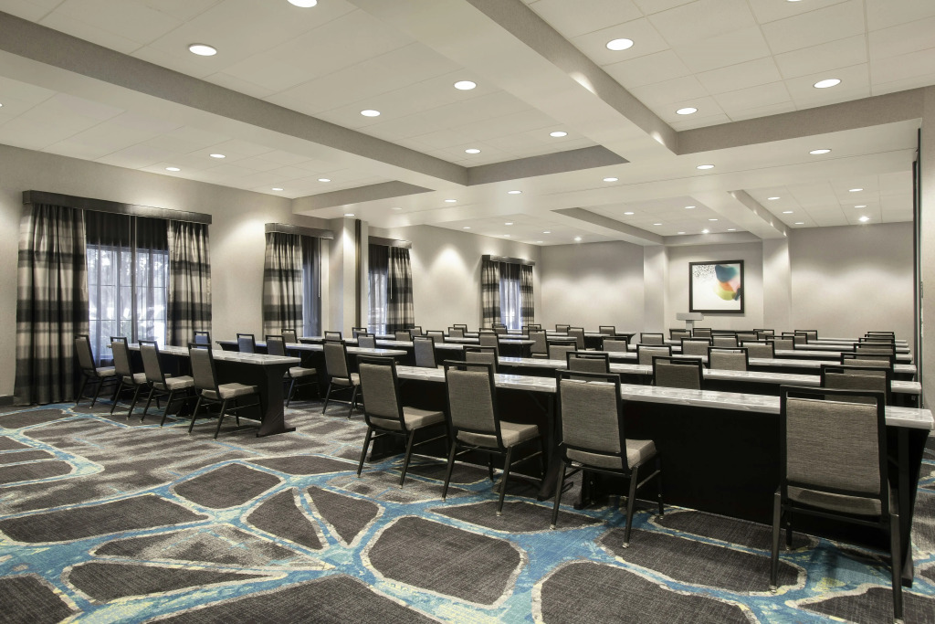 Embassy Suites by Hilton Orlando Airport