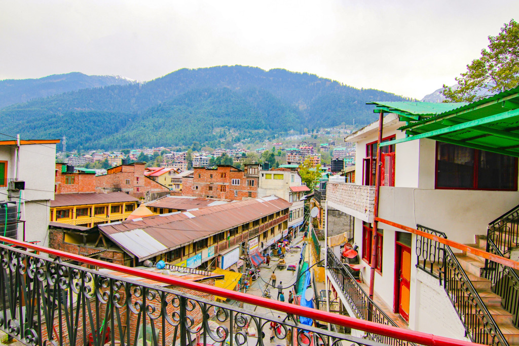 Fabhotel Pushpak