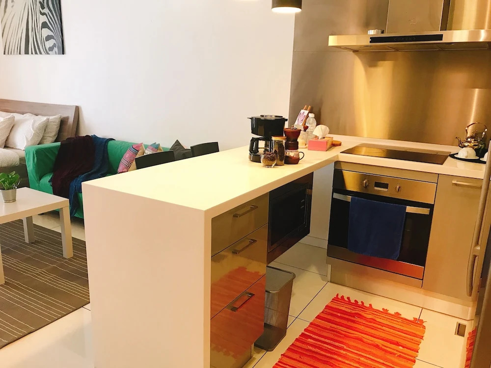 7kgTravellerHome  KLCC-COSY Studio