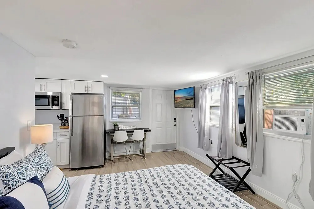 Cozy Cottage 5 Min to Beach Perfect for Couples