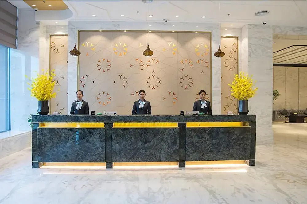 Rich Hotel