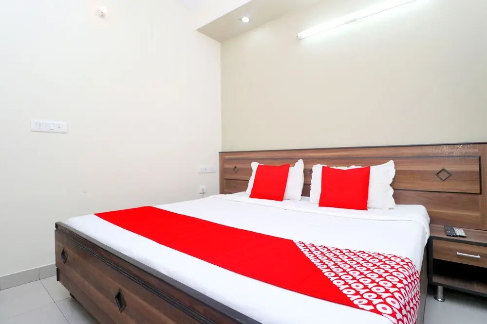 OYO 36004 Hotel Karan Continental